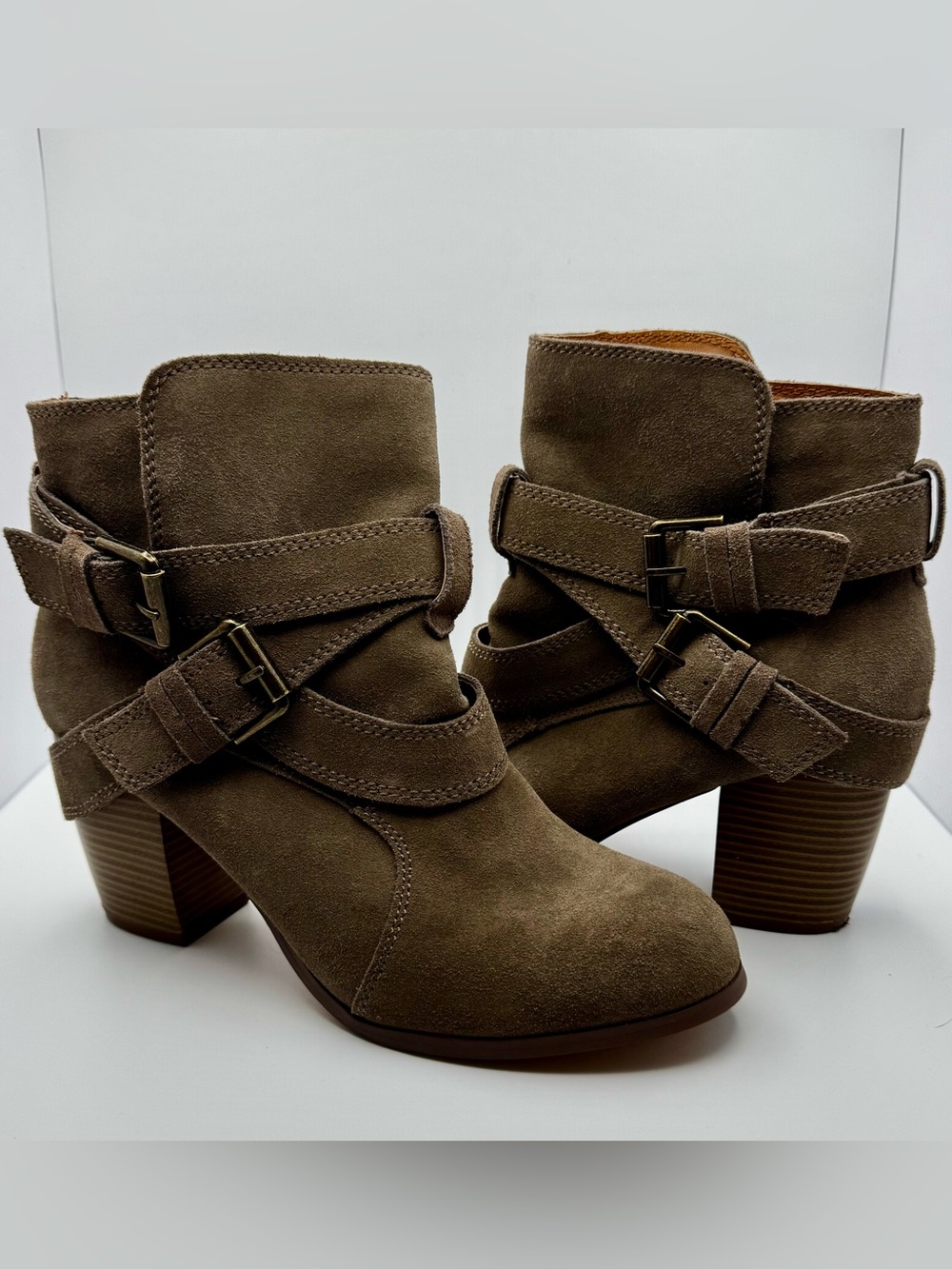 Mossimo Women's Taupe Suede Buckle Strap Ankle Boots 9.5